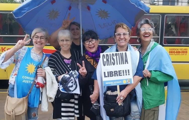 Julia Perié fue parte de la multisectorial que se expresó en una marcha en respaldo a la ex presidenta Cristina Kirchner