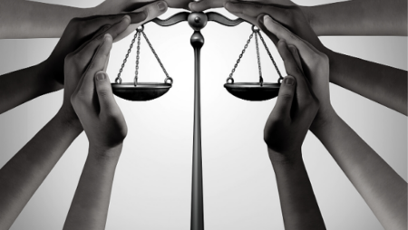 Lezcano también se refirió al concepto de derecho al olvido, es decir, la posibilidad de que una persona pueda exigir la eliminación de contenido que la afecte en su vida futura.