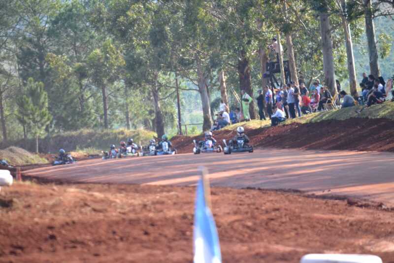 Apóstoles vibró con el karting terrado: se destacaron los Invitados y la Junior regaló la mejor final 3 karting terrado 9 - 2
