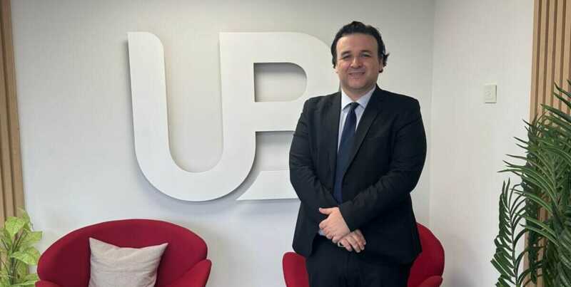 El juez Lezcano presentó su libro sobre nuevos paradigmas del derecho civil 1 “Los jueces y abogados no solo aplicamos normas, también tenemos un rol de enseñanza. Tenemos que defender el Estado de Derecho, incluso frente a hechos que aún no están tipificados”, explicó.