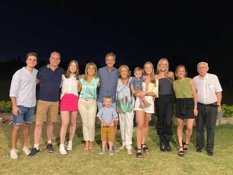Paquita presenta “Los indómitos Lowe”: la historia de una familia pionera que transformó Eldorado 2 Hoy, los cuatro hermanos Lowe continúan activos en distintas actividades en Eldorado, manteniendo vivo el legado familiar. “Todos volvimos, todos estamos acá. Amamos esta tierra como la amaron nuestros abuelos”, expresó con orgullo.
