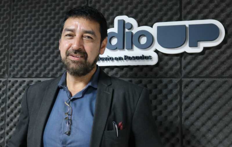“Sabemos que las redes sociales y lo digital interpelan a las instituciones educativas”, advirtió Marcelo Giménez, director pedagógico del SPEPM, al describir cómo el bullying se extiende más allá del aula.