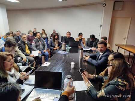El gobierno provincial ofreció un aumento de 34 mil pesos a los docentes aumento para docentes