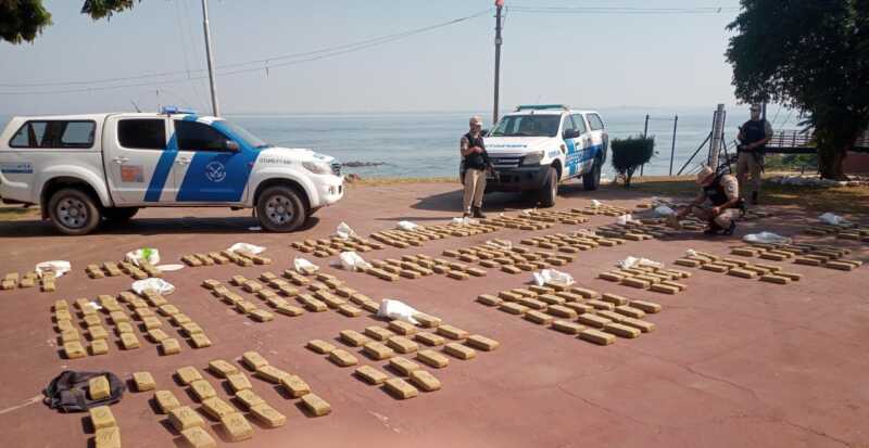 Itá Ibaté: PNA secuestró 400 Kg de marihuana durante un patrullaje de rutina 2 pna ituz 02 02 22b - 1