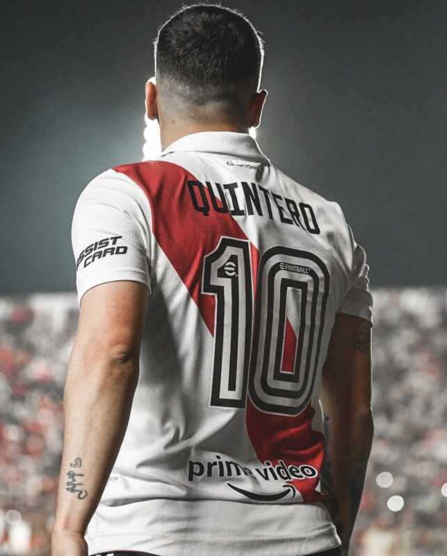 La posibilidad de un regreso de Juanfer también se vincula a su estrecha relación con Marcelo Gallardo, técnico con quien logró sus mejores rendimientos y se convirtió en ídolo millonario. 