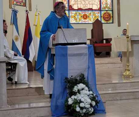 Te deum patrio: Mons. Martínez pidió construir una “patria de hermanos” 2 tedeum obispo - 1