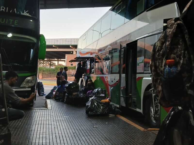 Posadas registra 20 tours de compras semanales a Encarnación 3 tours de compras 1 - 2