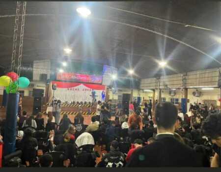 Seminario Santo Cura de Ars cerró sus fiestas patronales con la “Noche Joven” 1000874411 - 2