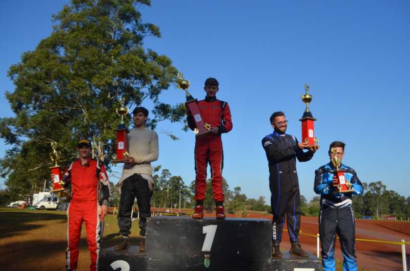 Apóstoles vibró con la 5ª fecha del Karting terrado 11 1755519276605 - 10
