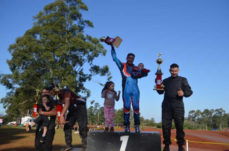 Apóstoles vibró con la 5ª fecha del Karting terrado 13 1755519278277 - 12