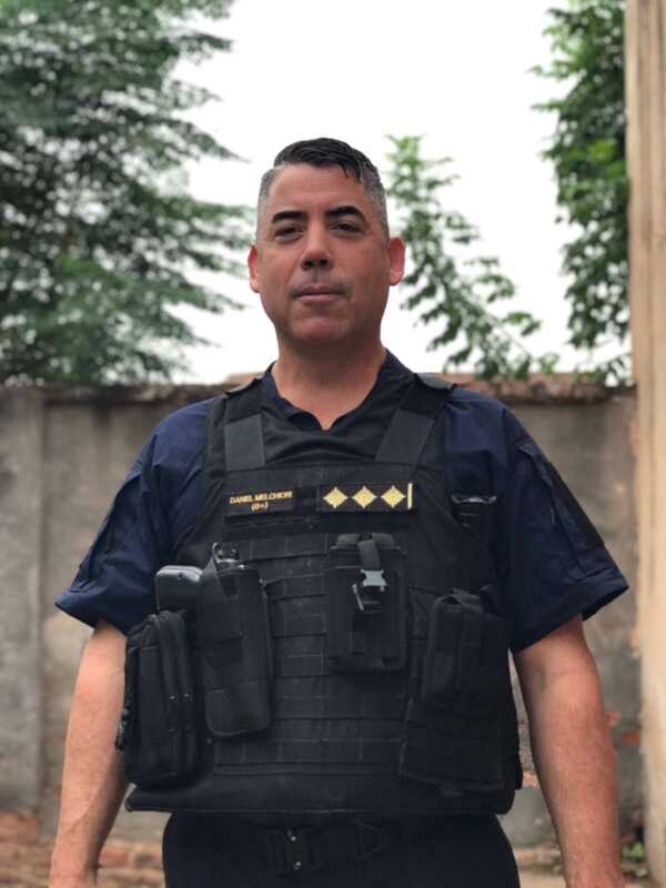Médicos denunciaron a un comisario en Chaco por agresiones y abuso de poder 2 Antecedentes judiciales comprometen la situación del comisario en Chaco