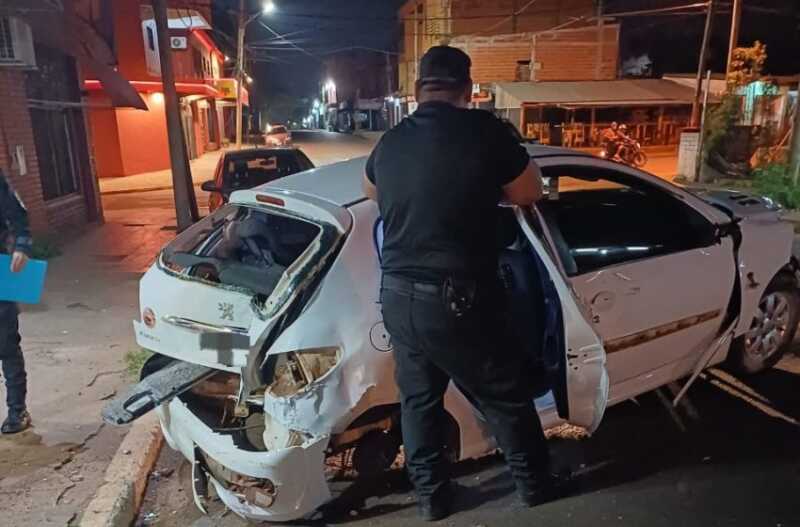 Fuerte choque de autos en Iguazú dejó una persona herida iguazu