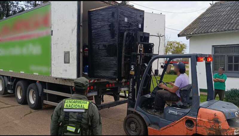 60.000 atados de cigarrillos de contrabando en dos procedimientos en corrientes 1 - 3