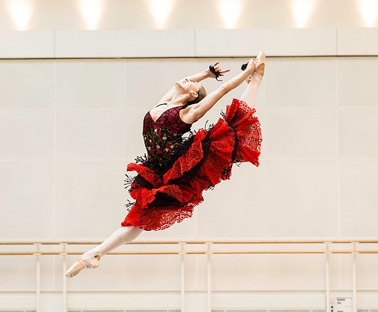 Marianela Núñez, bailarina argentina y figura principal del Ballet de Londres que conmueve en el Teatro Colón 5 La bailarina deslumbra con su arte en el mundo