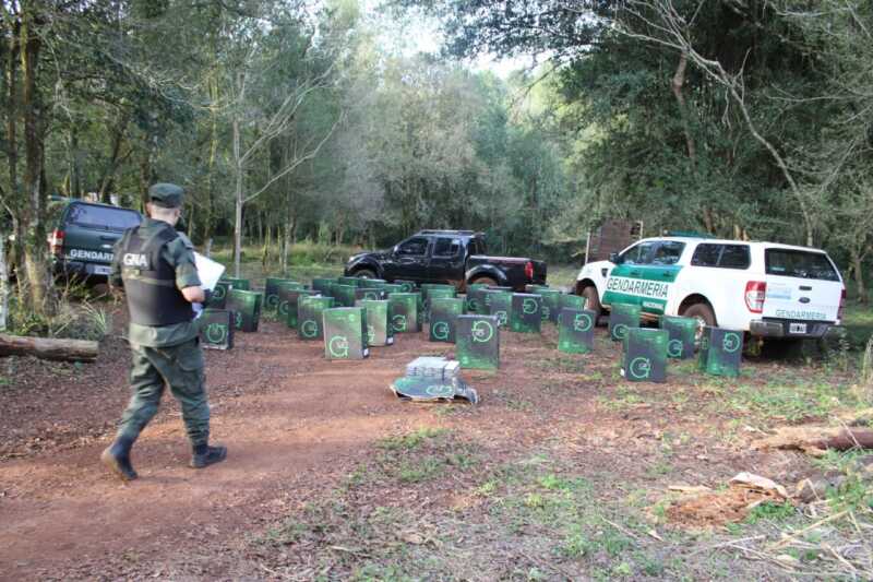 Camioneta robada en Brasil usada para contrabando fue hallada en Misiones Camioneta