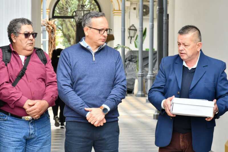 Ex combatientes correntinos viajaron a las Islas Malvinas para rendir homenaje 2 Combatientes