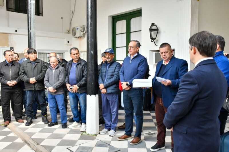 Ex combatientes correntinos viajaron a las Islas Malvinas para rendir homenaje 3 Combatientes