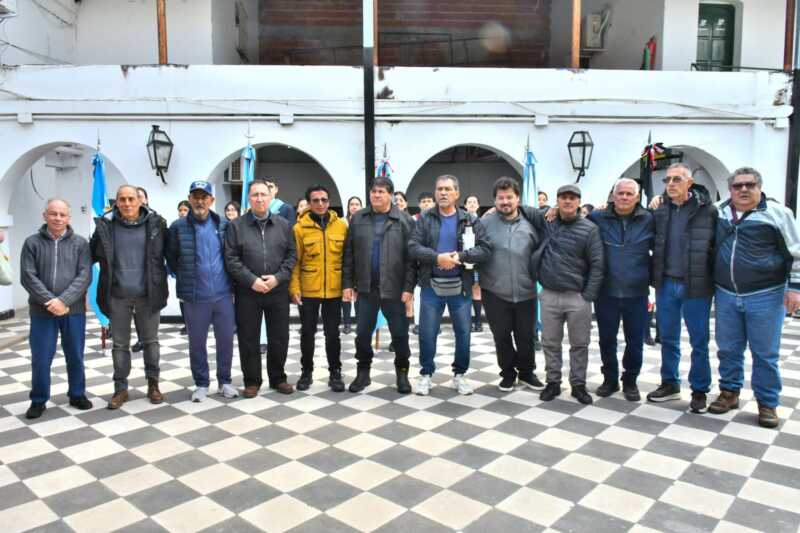 Ex combatientes correntinos viajaron a las Islas Malvinas para rendir homenaje Combatientes