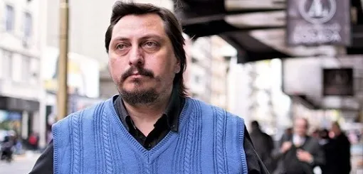 Fiscal Diego Vigay: "Queremos una sentencia que reconstruya lo que pasó con Carlos Tereszecuk" 1 “Queremos que esta sentencia no solo reconstruya el caso de Carlos sino que también documente y condene la práctica sistemática de arrojar cuerpos al Paraná. Esto tiene un sentido reparador para su familia y para todos los familiares que siguen buscando a sus seres queridos desaparecidos”, señaló Vigay.