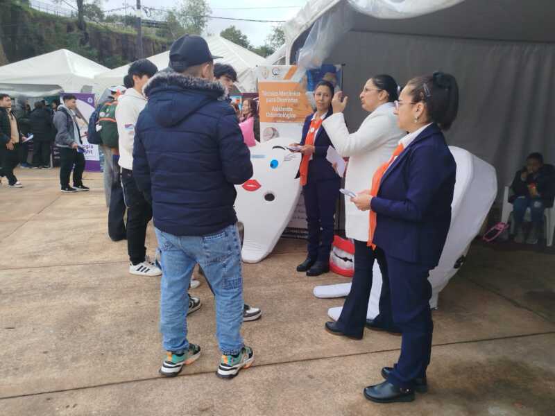 Inteligencia Artificial y Fotografía, entre las 300 carreras de la Expo Posadas Ciudad Universitaria 20 Expo Posadas Ciudad Universitaria 2 - 19