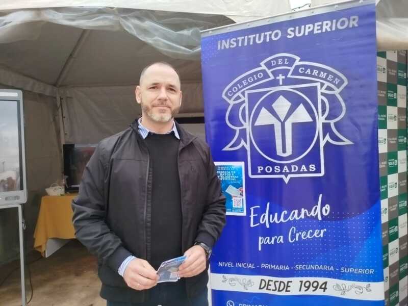Inteligencia Artificial y Fotografía, entre las 300 carreras de la Expo Posadas Ciudad Universitaria 6 Expo Posadas ciudad universitaria 4 1 - 5