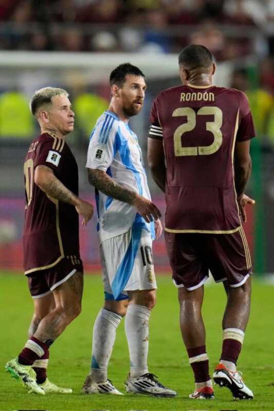 Argentina vs. Venezuela: los precios de las entradas que hacen doler el bolsillo 5 GzSsSsvWAAUBSni - 4
