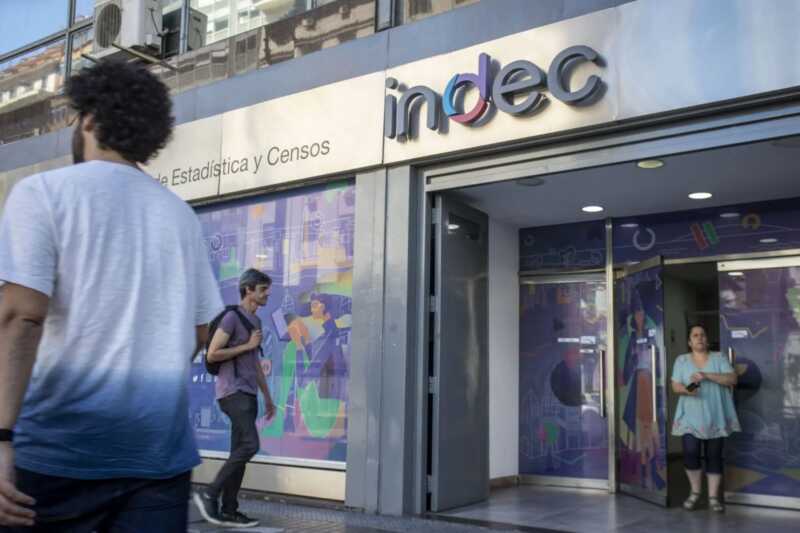 El INDEC difunde hoy el nivel de actividad económica de noviembre y anticipa el cierre del cuarto trimestre de 2025 2 El nivel de actividad económica de noviembre permitirá evaluar si se sostiene la tendencia de crecimiento observada en octubre, cuando la economía avanzó un 3,2% interanual.