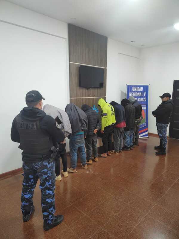Capturan banda narco en Puerto Iguazú con cocaína y objetos robados 4 Imagen de WhatsApp 2025 08 11 a las 19.56.24 826a8e9d - 3