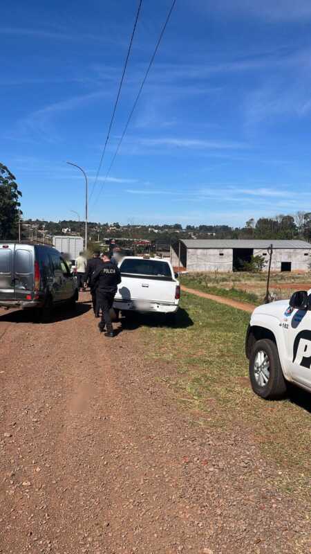 Colisión en cadena en San Vicente: cuatro vehículos involucrados, sin heridos 3 San Vicente: choque entre cuatro vehículos dejó solo daños materiales