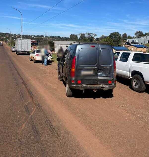 Colisión en cadena en San Vicente: cuatro vehículos involucrados, sin heridos Imagen de WhatsApp 2025 08 12 a las 17.28.14 6ead9981 e1755031065550 - 2