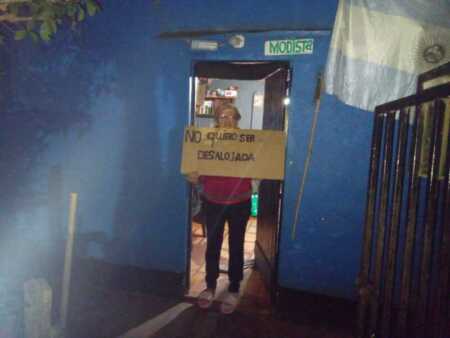 Posadas: desalojan a mujer que vive en la chacra 190 desde hace 25 años Imagen de WhatsApp 2025 08 13 a las 20.13.03 26f7e8ca - 1