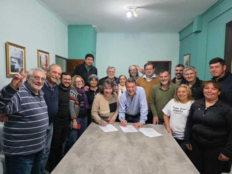 Bárbaro encabezará la lista del FPAyS para diputado nacional en Misiones 2 Imagen de WhatsApp 2025 08 17 a las 20.27.25 d0bd2344 - 1