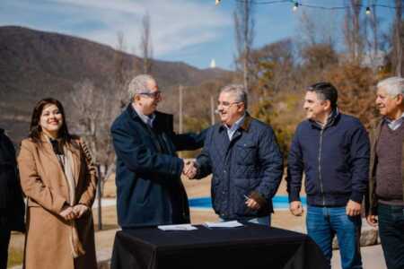 Misiones y Catamarca acordaron cooperación en educación, tecnología, producción y turismo Misiones y Catamarca acordaron cooperación en educación, tecnología, producción y turismo