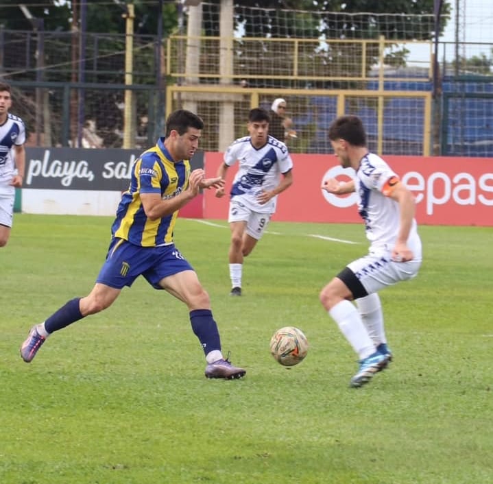 Mitre goleó de local y se acomoda entre los primeros Mitre