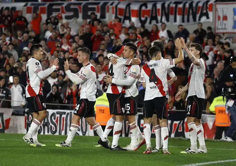 River eliminó a Libertad en los penales y avanzó a cuartos de la Libertadores River Libertad