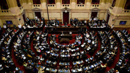 El Senado puso un freno al modus operandi de Milei y aprobó cambios en el régimen de los DNU Senado