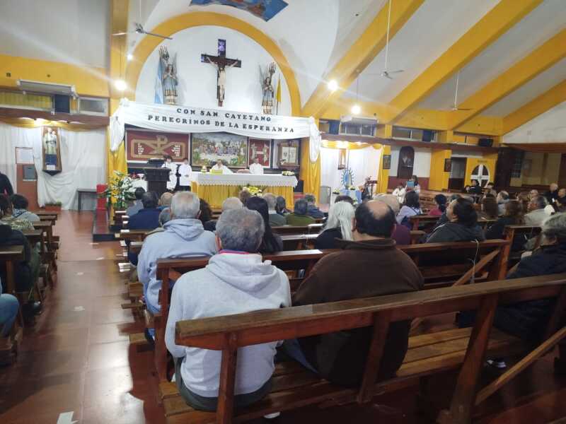 Multitudinaria celebración por San Cayetano: fe, pedidos y reclamos en todo el país 24 WhatsApp Image 2025 08 07 at 07.41.49 - 23