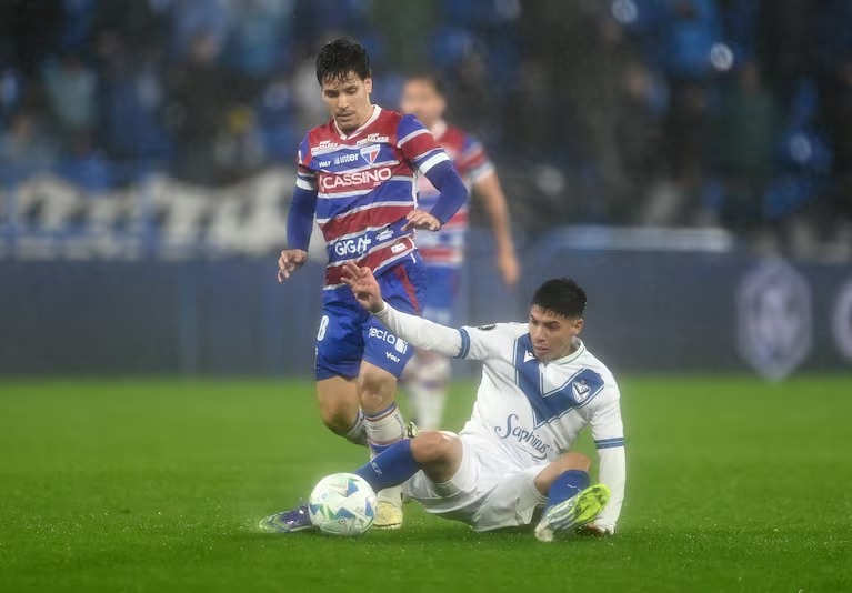 Copa Libertadores: Vélez venció a Fortaleza, avanzó a cuartos y se medirá ante Racing 2 WhatsApp Image 2025 08 20 at 08.00.23 1 - 1