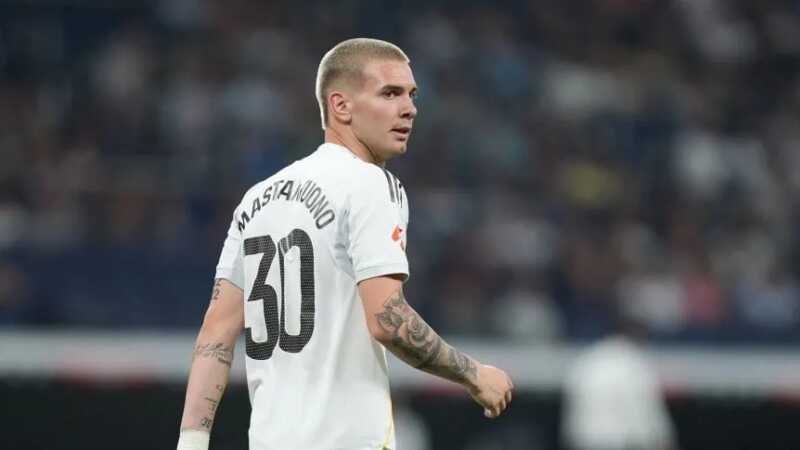 Se pintó de Blanco: Franco Mastantuono tuvo su estreno con la camiseta del Real Madrid Mastantuono debutó en el Real Madrid