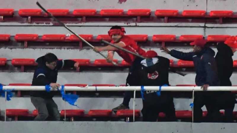 Barbarie: así la fue la cronología de los incidentes en el partido entre Independiente y la U de Chile incidentes Independiente vs U de Chile