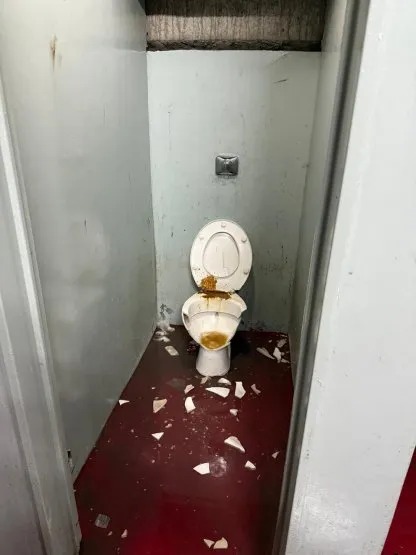 Barbarie: así la fue la cronología de los incidentes en el partido entre Independiente y la U de Chile 30 WhatsApp Image 2025 08 21 at 07.37.02 2 - 29