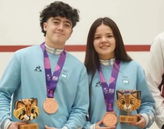 La misionera Paula Rivero da el gran salto y jugará en Estados Unidos 5 La misionera Paula Rivero continuará su carrera en Estados Unidos: se incorporará en septiembre al equipo de squash de la Universidad de Trinity y combinará estudios con competencia internacional.