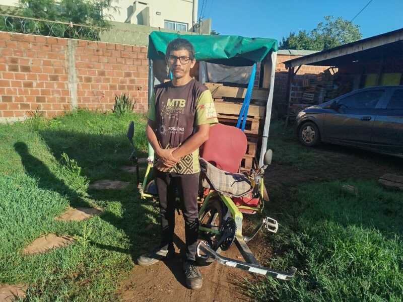 “Bicimandados Daniel”, el posadeño que convirtió su bicicleta en un negocio que no deja de crecer bicimandados daniel - 1