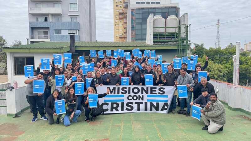 Cristina Britez presentó la lista del Fuerza Patria en Misiones 2 britez frente patria - 1