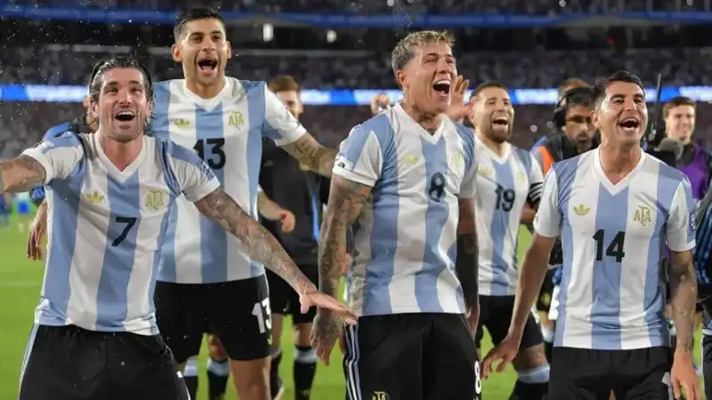 Argentina vs. Venezuela: los precios de las entradas que hacen doler el bolsillo 3 Entradas agotadas en minutos y precios récord: así será ver a Argentina en septiembre