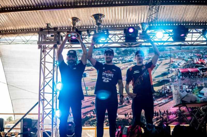 Récord de inscriptos y fiesta del enduro clásico en Alem: Nicolás Kútulas ganó el Desafío Misiones 3 enduro Alem