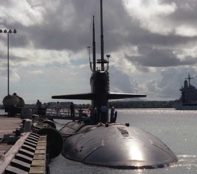 Estados Unidos refuerza su despliegue militar frente a Venezuela con un submarino nuclear 4 estados unidos2 1 - 3
