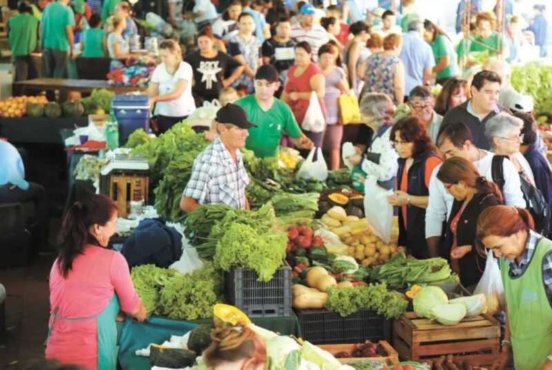 Ferias Francas: 30 años conectando productores y consumidores en toda la provincia 2 Actualmente, Misiones cuenta con aproximadamente 100 ferias francas, un crecimiento exponencial si se compara con las dos o tres ferias originales.
