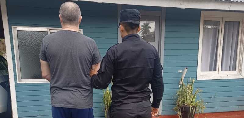 Detienen a gendarme por agredir y amenazar de muerte a su ex en Oberá gendarme detenido por violencia de genero en Obera 03 08 2025 - 2