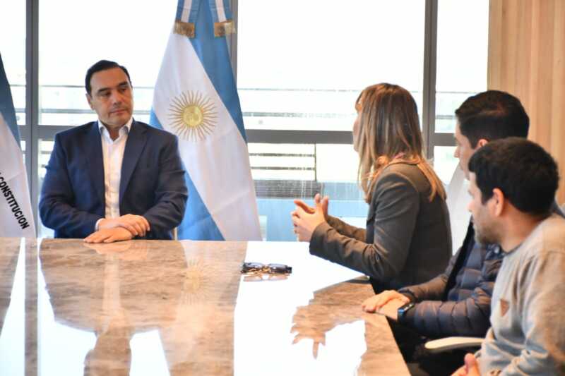 Corrientes: aseguraron subsidios y medidas para preservar empleos en la forestal Tapebicuá 2 Gobierno de Corrientes activa plan de apoyo ante suspensión de personal en Tapebicuá